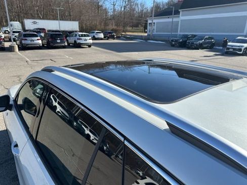 New 2026 Volkswagen Tiguan SEL R-Line image 10