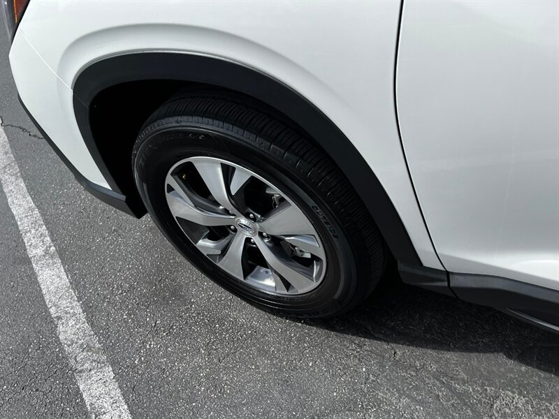 Used 2025 Subaru Ascent Premium AWD/4WD image 13