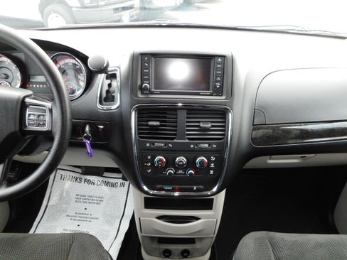 Used 2017 Dodge Grand Caravan SE w/ Power Window Group image 22