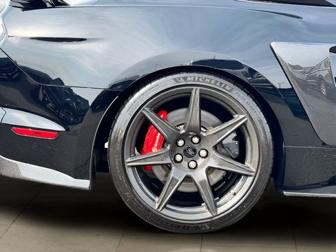 Used 2020 Ford Mustang Shelby GT500 w/ Carbon Fiber Track Pack RWD image 41