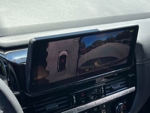 New 2026 Nissan Pathfinder SL AWD/4WD image 12