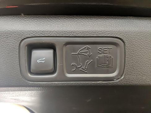 Certified 2022 Ford Expedition Max Limited image 10