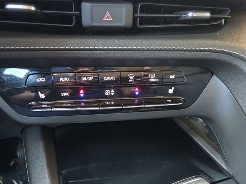 Used 2022 Buick Envision Preferred FWD image 20