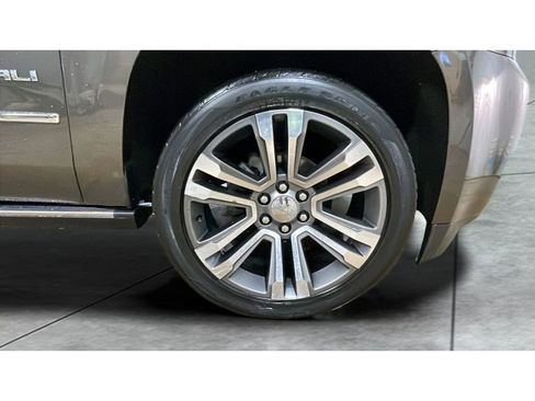 Used 2019 GMC Yukon Denali w/ Denali Ultimate Package image 19