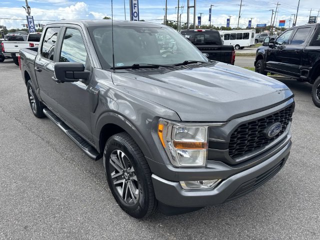 Used 2022 Ford F150 XL w/ STX Appearance Package RWD image 3