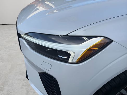 New 2026 Volvo XC60 T8 Plus w/ Protection Package Premier image 20