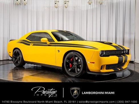 Used 2017 Dodge Challenger SRT Hellcat RWD image 1