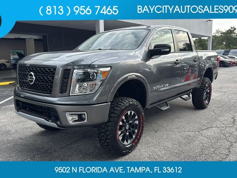 Used 2019 Nissan Titan PRO-4X AWD/4WD image 1
