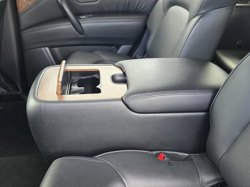 Used 2024 Nissan Armada SL w/ Captain's Chairs Package RWD image 9