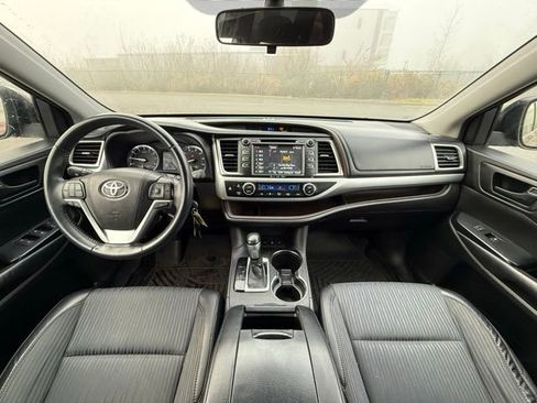 Used 2016 Toyota Highlander Plus image 10