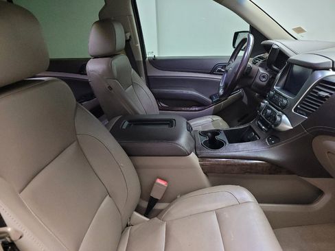 Used 2019 Chevrolet Suburban LT AWD/4WD image 21