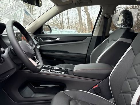 New 2026 Volkswagen Atlas Peak Edition image 10