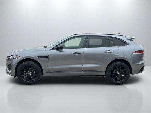 Used 2024 Jaguar F-PACE R-Dynamic S image 8