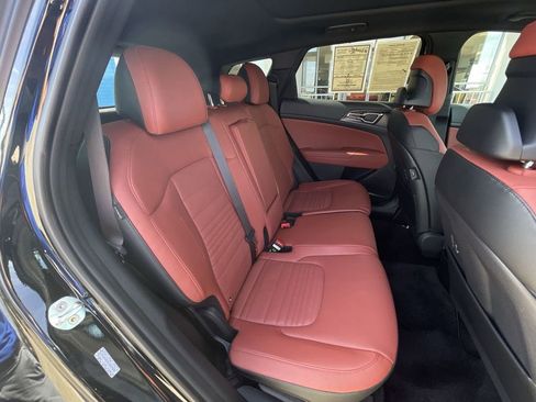 Used 2026 Kia Sportage SX image 27