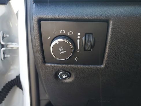 Used 2019 Jeep Grand Cherokee Laredo RWD image 20