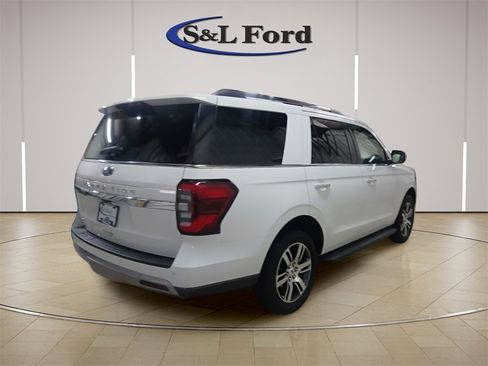 Certified 2024 Ford Expedition Limited image 27