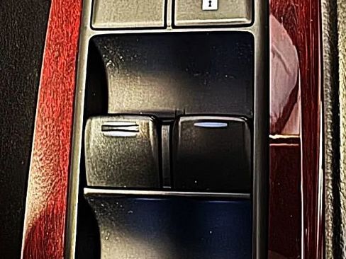 Used 2017 Lexus GX 460 image 25