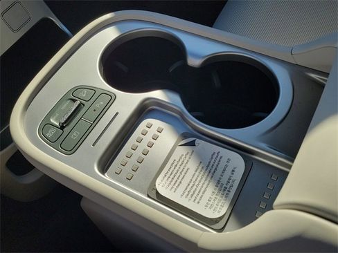 New 2026 Hyundai Ioniq 9 SEL image 13