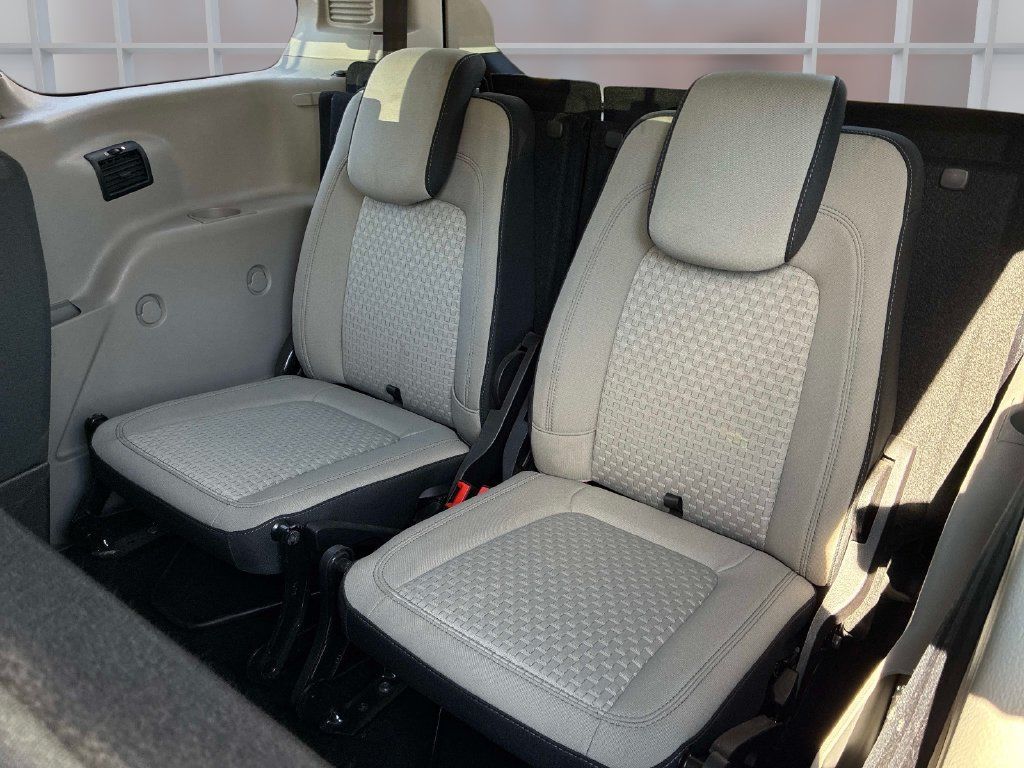 Used 2022 Ford Transit Connect XLT FWD image 23