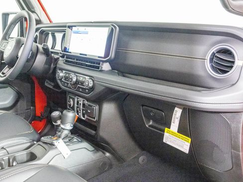 New 2025 Jeep Gladiator Sport image 43