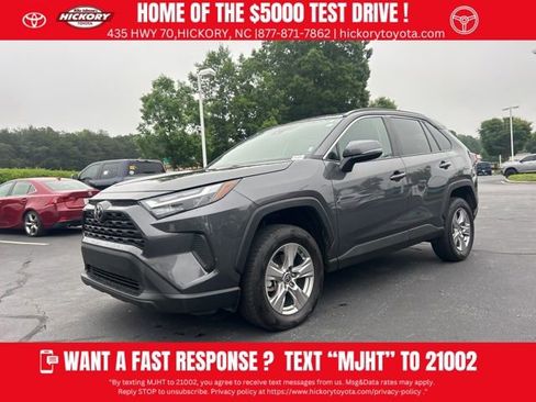 Used 2025 Toyota RAV4 XLE FWD image 1