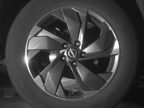 Used 2025 Nissan Rogue SV image 15