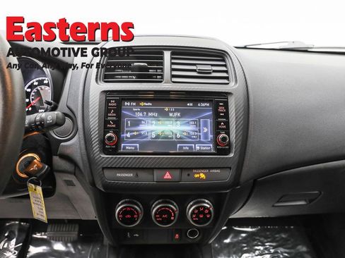 Used 2022 Mitsubishi Outlander Sport ES image 12