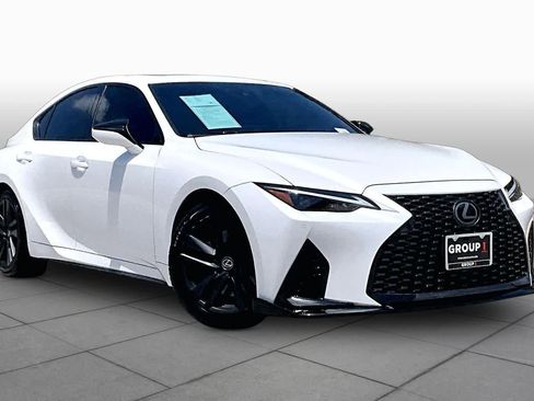Used 2023 Lexus IS 300 w/ Comfort Package RWD image 3