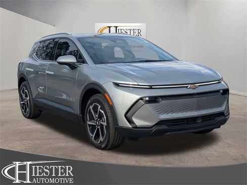 New 2026 Chevrolet Equinox EV LT image 1