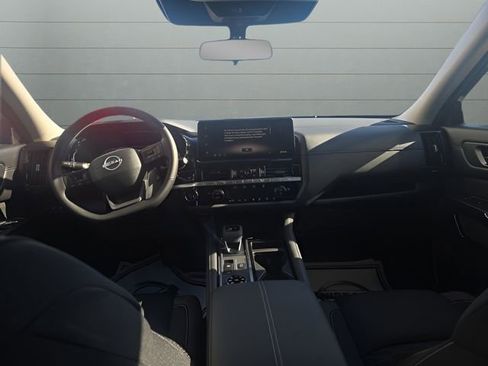 New 2026 Nissan Pathfinder SV image 12