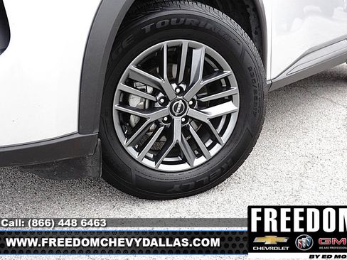 Used 2024 Nissan Rogue S FWD image 44