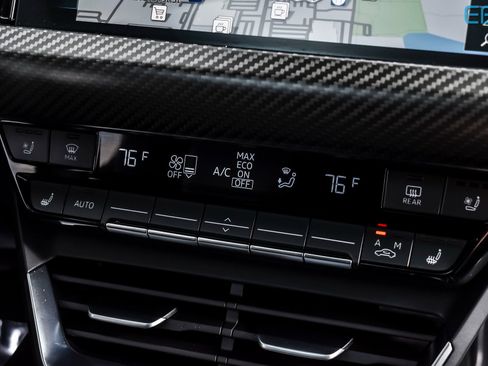 Used 2022 Audi e-tron GT Premium Plus w/ Performance Package image 25