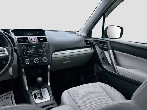 Used 2015 Subaru Forester 2.5i Premium w/ All-Weather Package AWD/4WD image 30