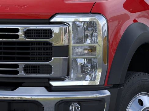 New 2025 Ford F550 4x4 Crew Cab Super Duty w/ XLT Value Package image 19