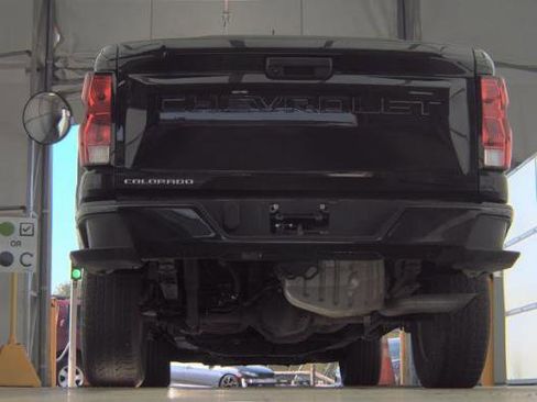 Used 2023 Chevrolet Colorado W/T RWD image 11