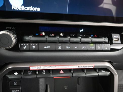 New 2026 Toyota Tundra Platinum image 32