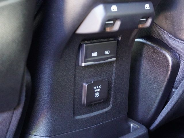 Used 2025 Jeep Wrangler Unlimited Rubicon w/ Safety Group AWD/4WD image 34