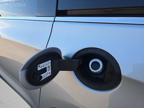 New 2026 Chrysler Pacifica Select image 32