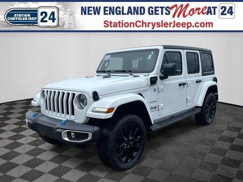 Used 2023 Jeep Wrangler Unlimited Sahara w/ Cold Weather Group AWD/4WD image 1