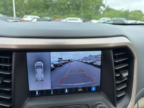 Used 2023 GMC Acadia Denali w/ Denali Technology Package FWD image 27