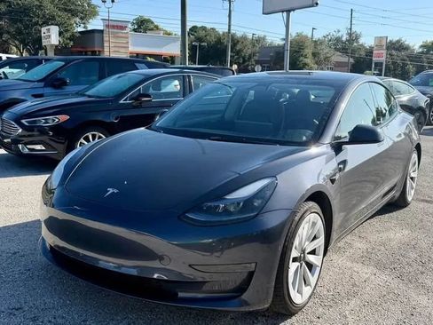 Used 2022 Tesla Model 3 RWD image 1