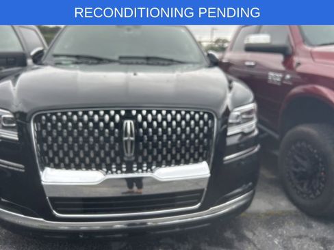 Used 2023 Lincoln Navigator L Black Label AWD/4WD image 1