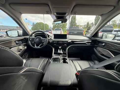 Used 2023 Acura MDX SH-AWD w/ Advance Package image 9