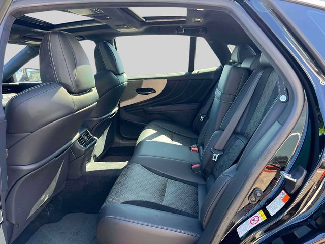Used 2018 Lexus LS 500 F Sport w/ Accessory Package (Z1) AWD/4WD image 17