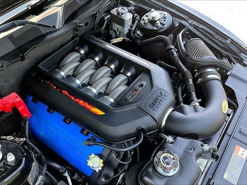 Used 2014 Ford Mustang GT RWD image 28
