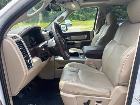 Used 2015 RAM 1500 Laramie w/ Convenience Group RWD image 8