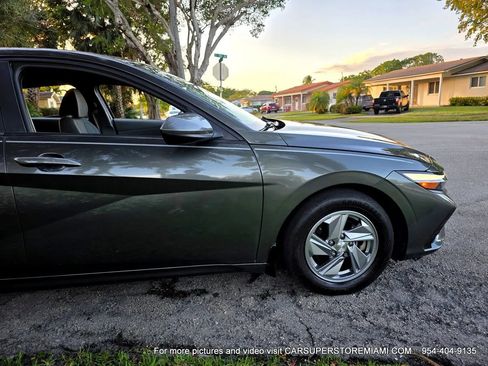 Used 2024 Hyundai Elantra SE image 64