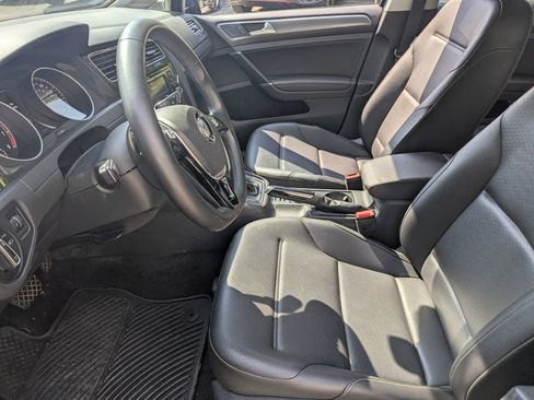 Used 2020 Volkswagen Golf 4-Door FWD image 8