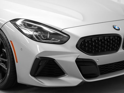 Used 2022 BMW Z4 M40i w/ Premium Package image 21