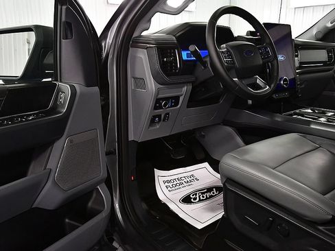 Used 2025 Ford F150 Lightning Flash AWD/4WD image 17